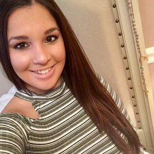 Meet your Posher, Brittney